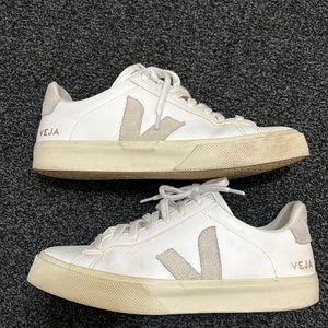 Veja sz 39 / 8 white and cream, used but still with a lot of life!